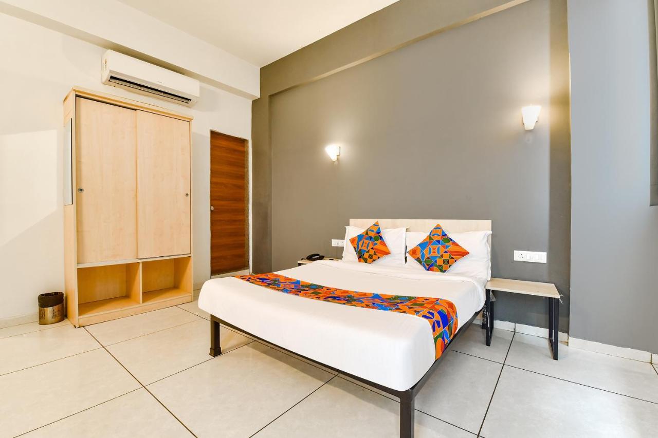 Fabhotel Kaviya - Bopal Ahmedabad Esterno foto